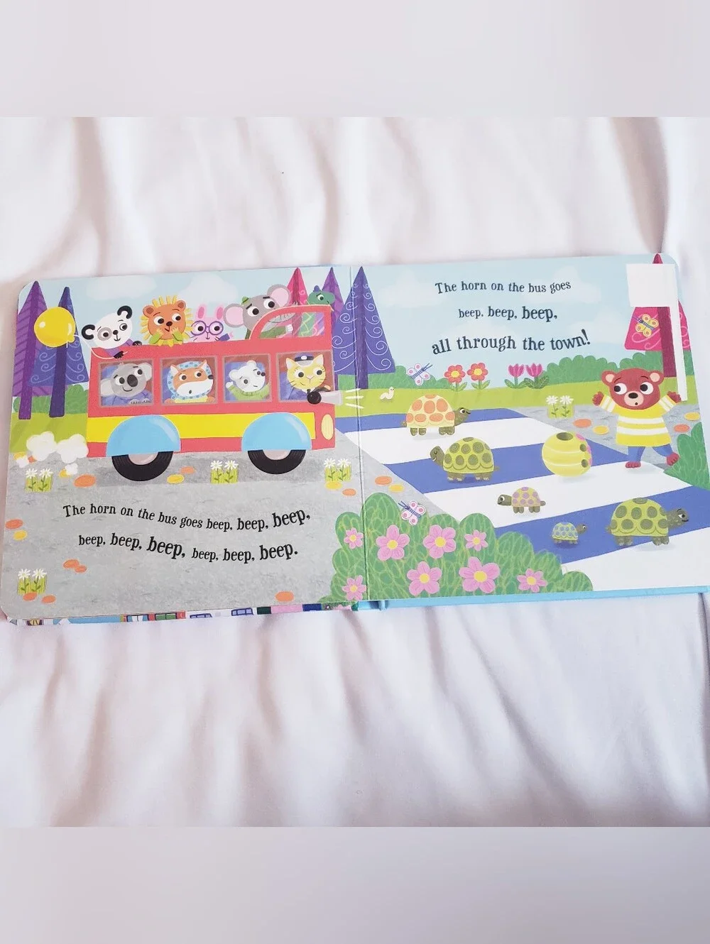 The Wheels on the Bus Sing-Along Kids Book Board Book